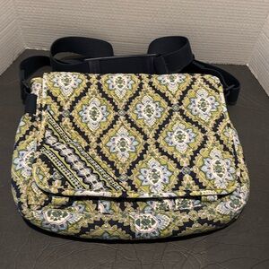 Vera Bradley Retired Cambridge Messenger Bag